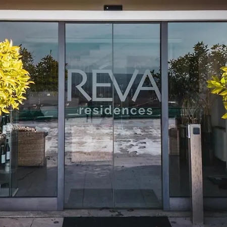 Reva Residences And Pool *