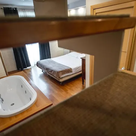 Reva Residences And Pool *