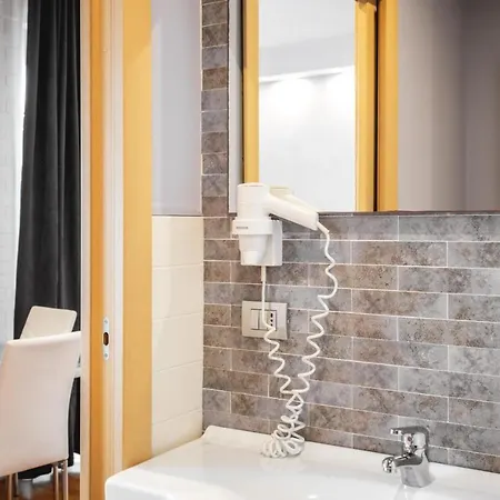 Reva Residences And Pool *