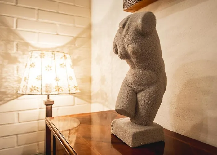 Reva Residences And Pool Monforte dʼAlba