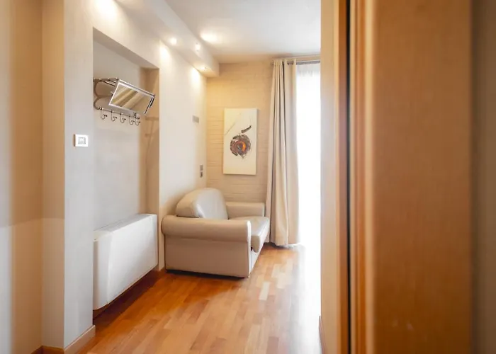 Reva Residences And Pool *