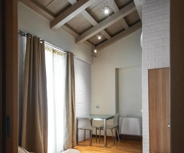 Reva Residences And Pool Daire Monforte dʼAlba