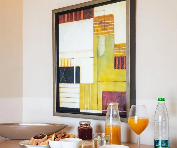 Reva Residences And Pool