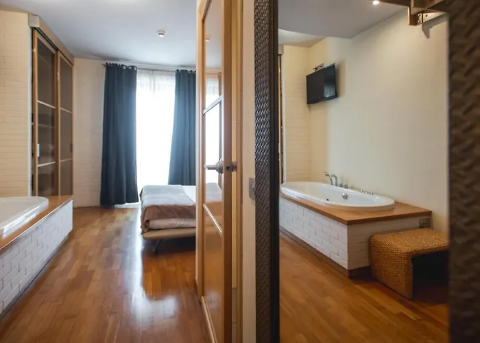Daire Reva Residences And Pool Monforte dʼAlba