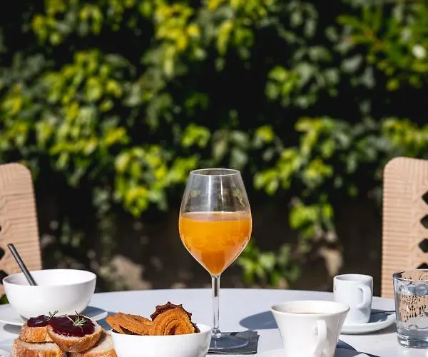 Reva Residences And Pool * Monforte dʼAlba