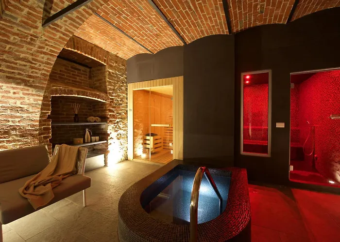Reva Residences And Pool Daire Monforte dʼAlba