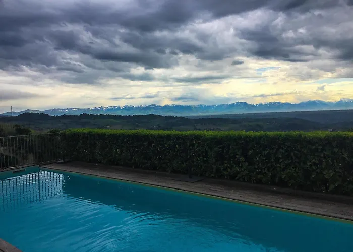 Daire Reva Residences And Pool Monforte dʼAlba