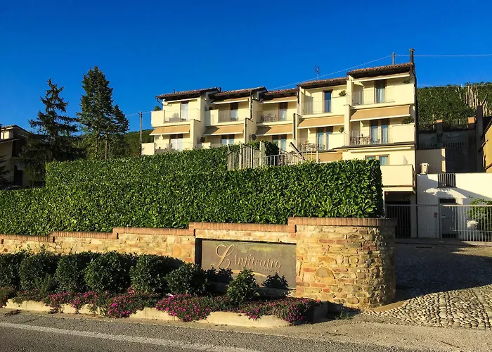 Reva Residences And Pool Daire Monforte dʼAlba